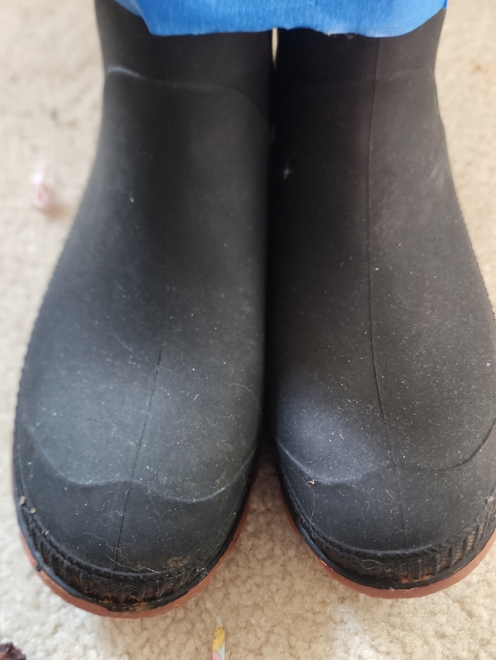 Sz 4 Black Rubber Rain Boots with Brown Soles - Picture 3 of 6